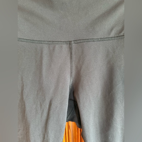 Lululemon leggings size 10 - Picture 4 of 13